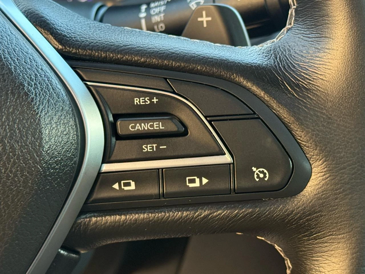 Infiniti Q 60S / 3.0 Twin-Turbo / LUXE / AWD / BOSE / PANO  - изображение 8