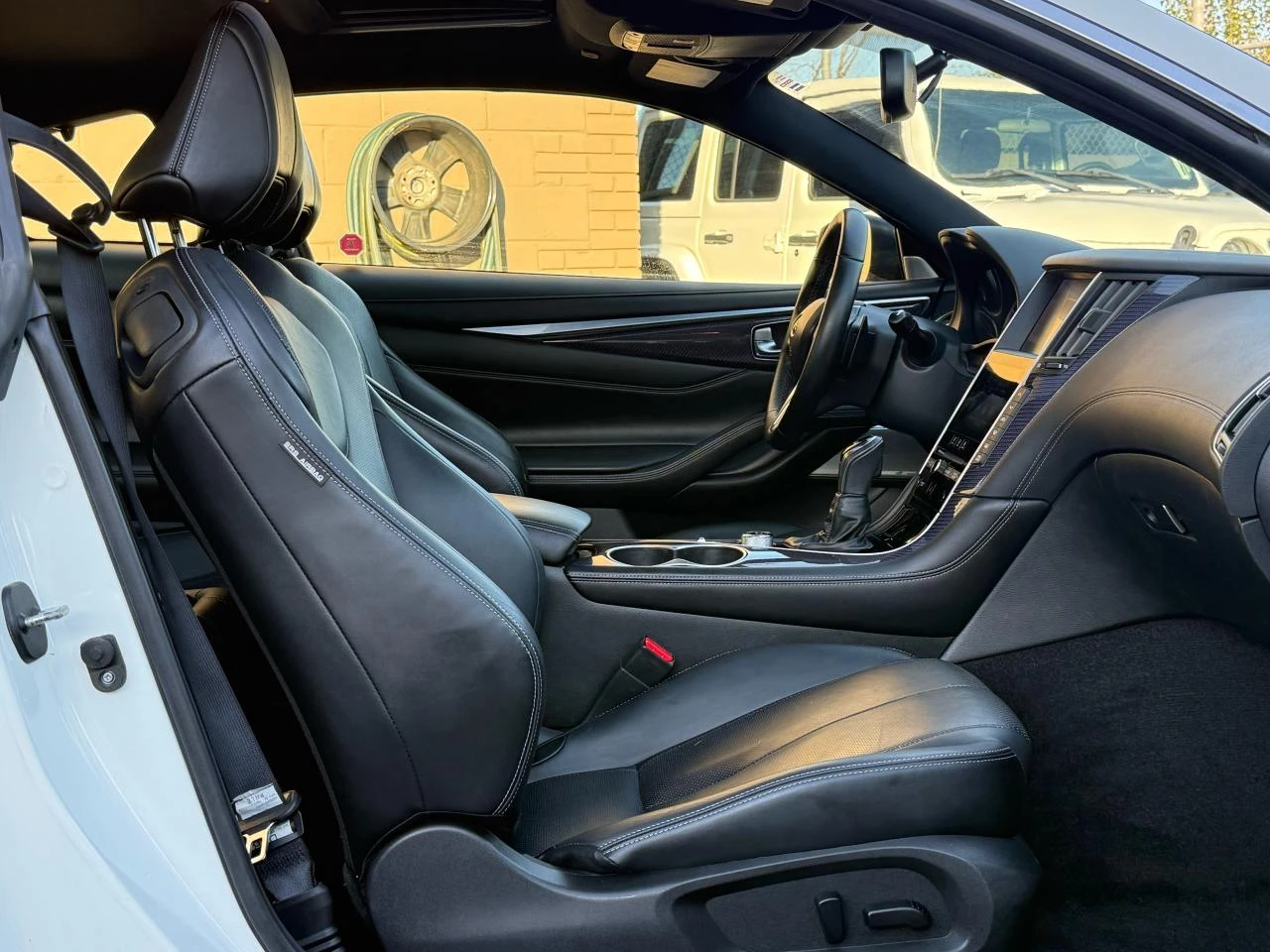 Infiniti Q 60S / 3.0 Twin-Turbo / LUXE / AWD / BOSE / PANO  - изображение 9