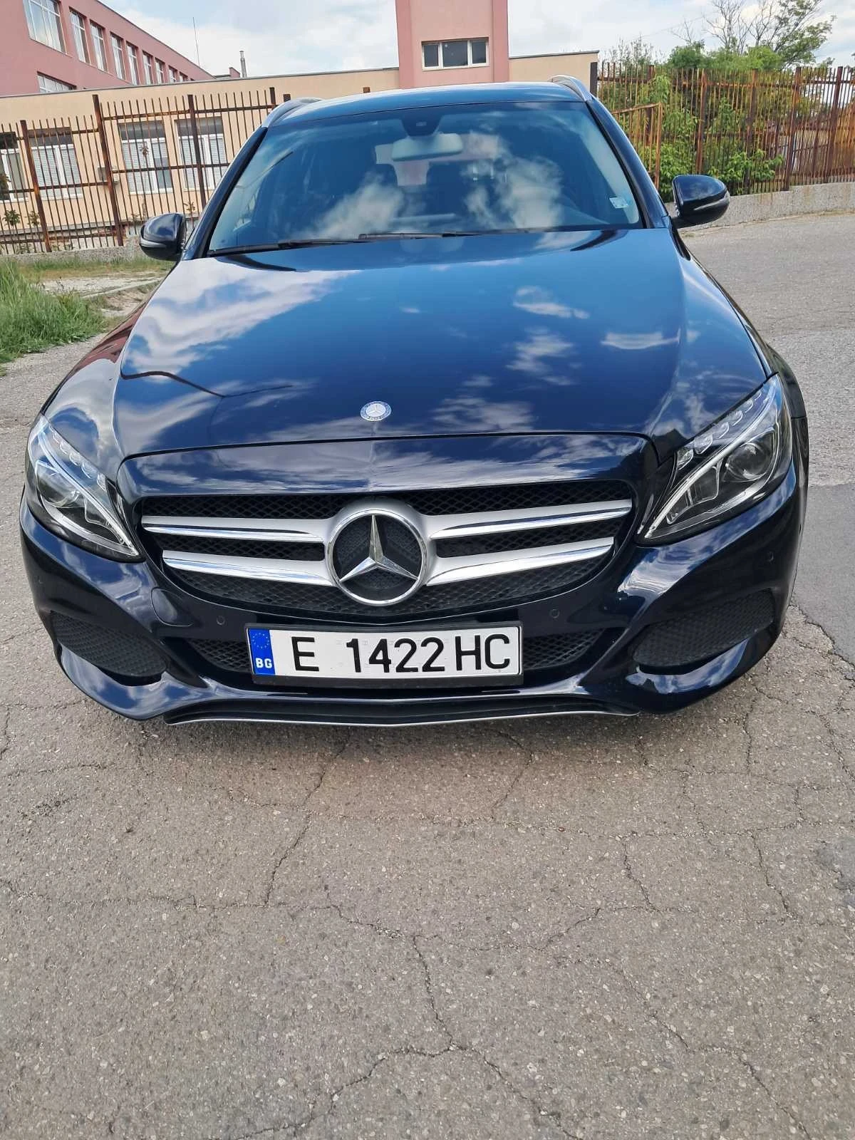 Mercedes-Benz C 220, снимка 2 - Автомобили и джипове - 53156790