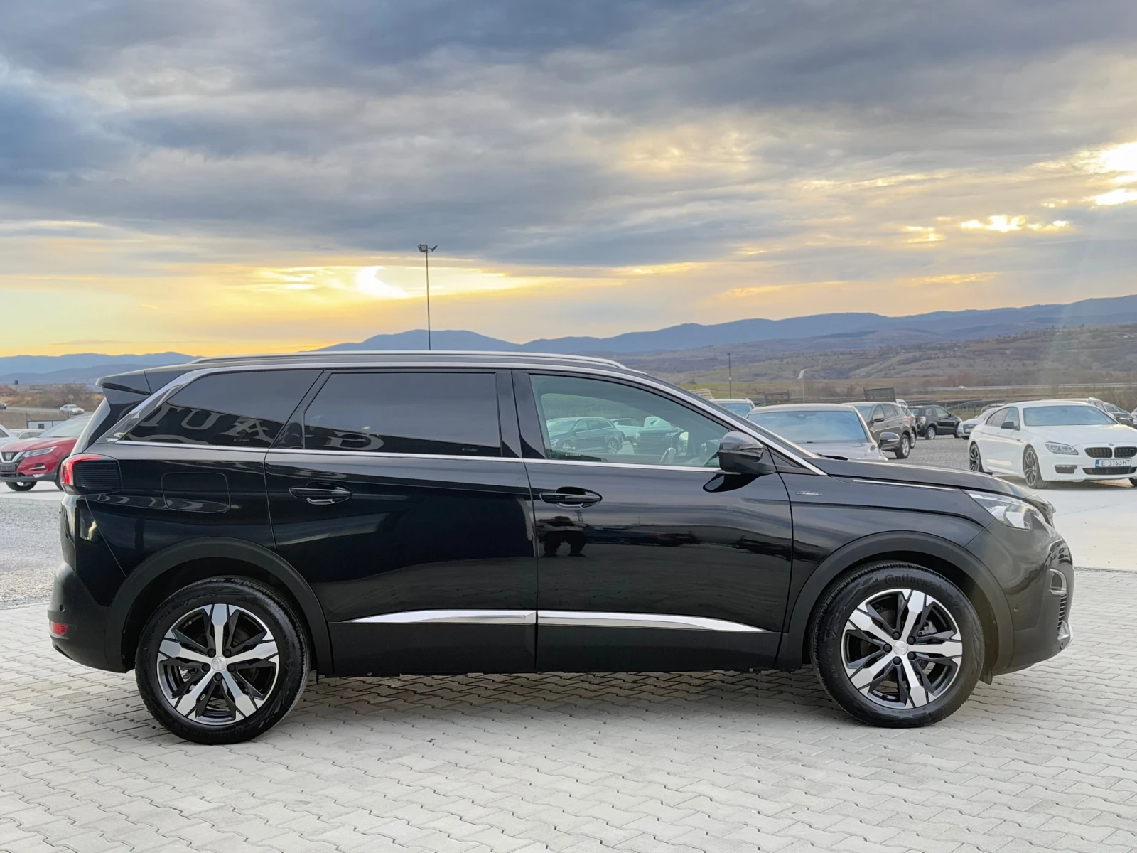 Peugeot 5008 1.5 hdi GT line Собствен лизинг !!! - изображение 4