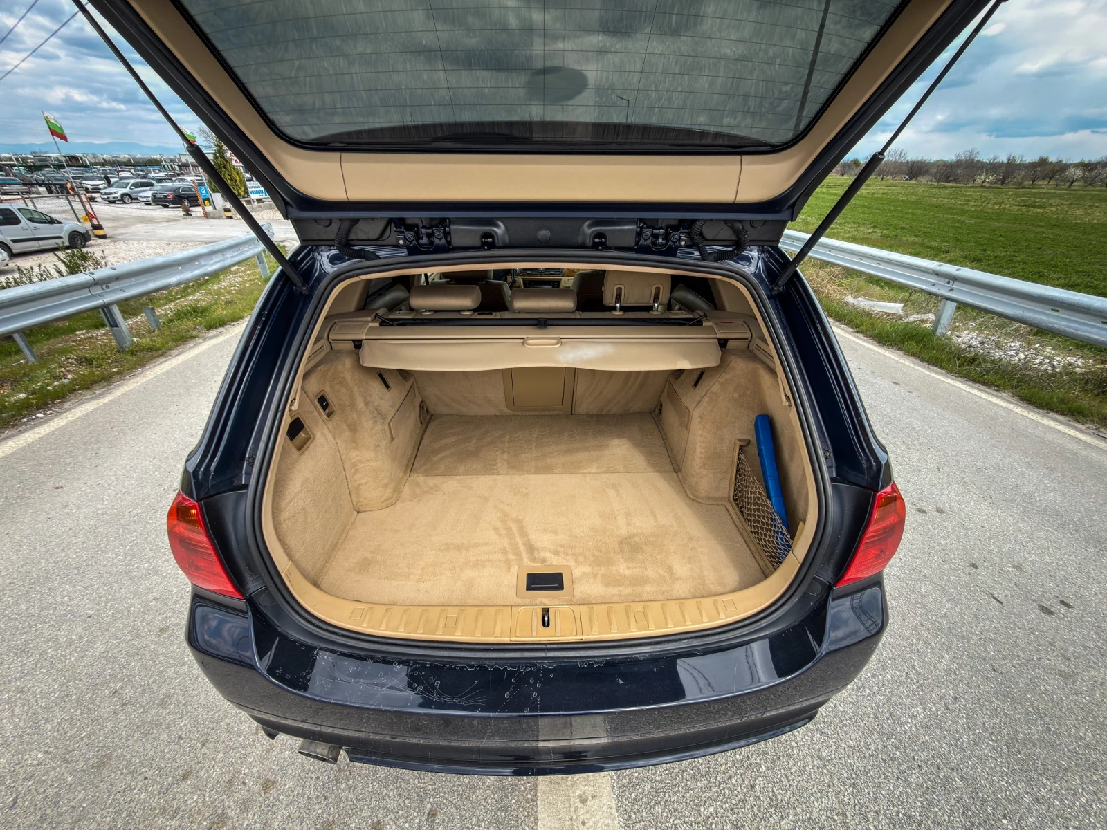 BMW 320 D::XENON::ИТАЛИЯ, снимка 15 - Автомобили и джипове - 54156861