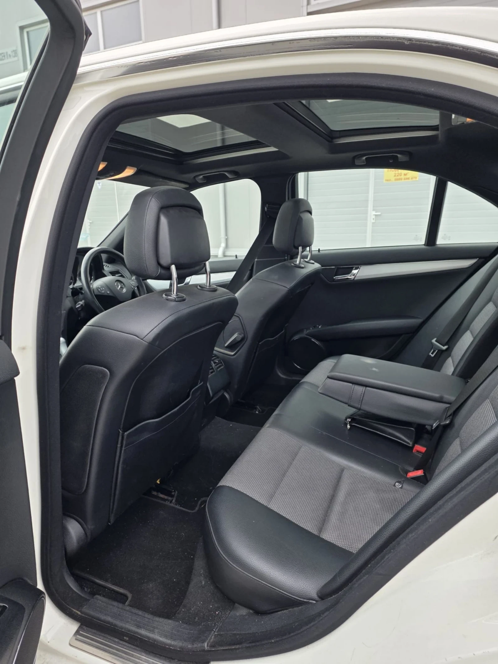 Mercedes-Benz C 220 CDI/AUTOMAT, снимка 9 - Автомобили и джипове - 54284865