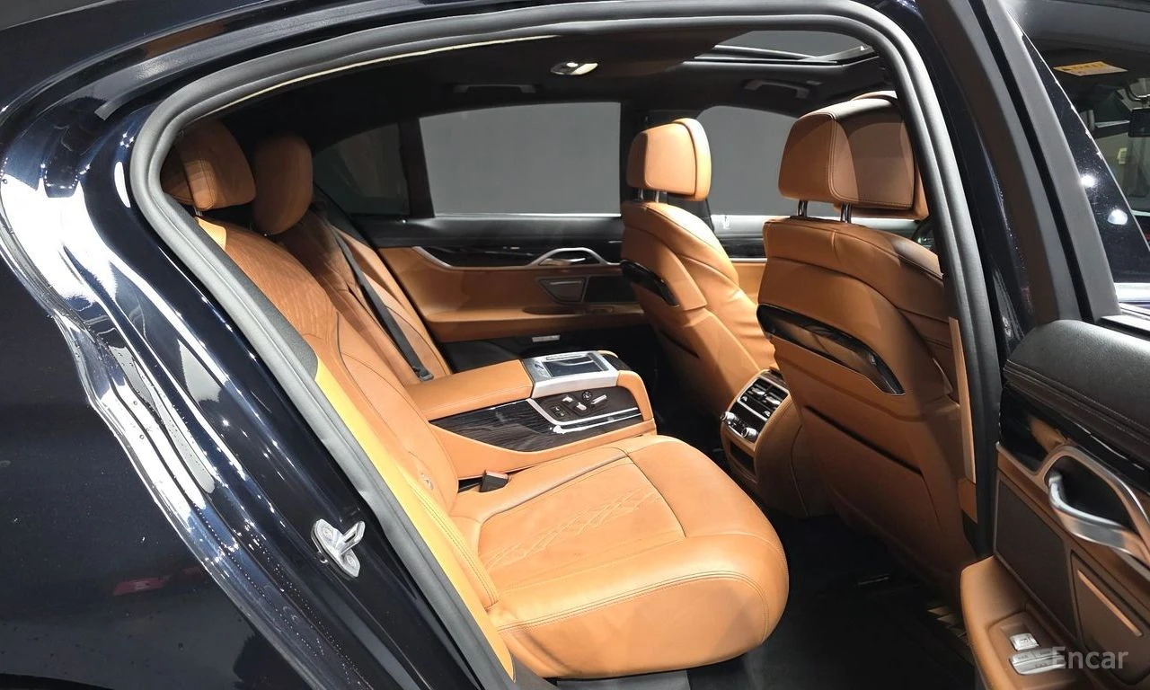 BMW 730 G11 xDrive M Sport, снимка 6 - Автомобили и джипове - 54371307