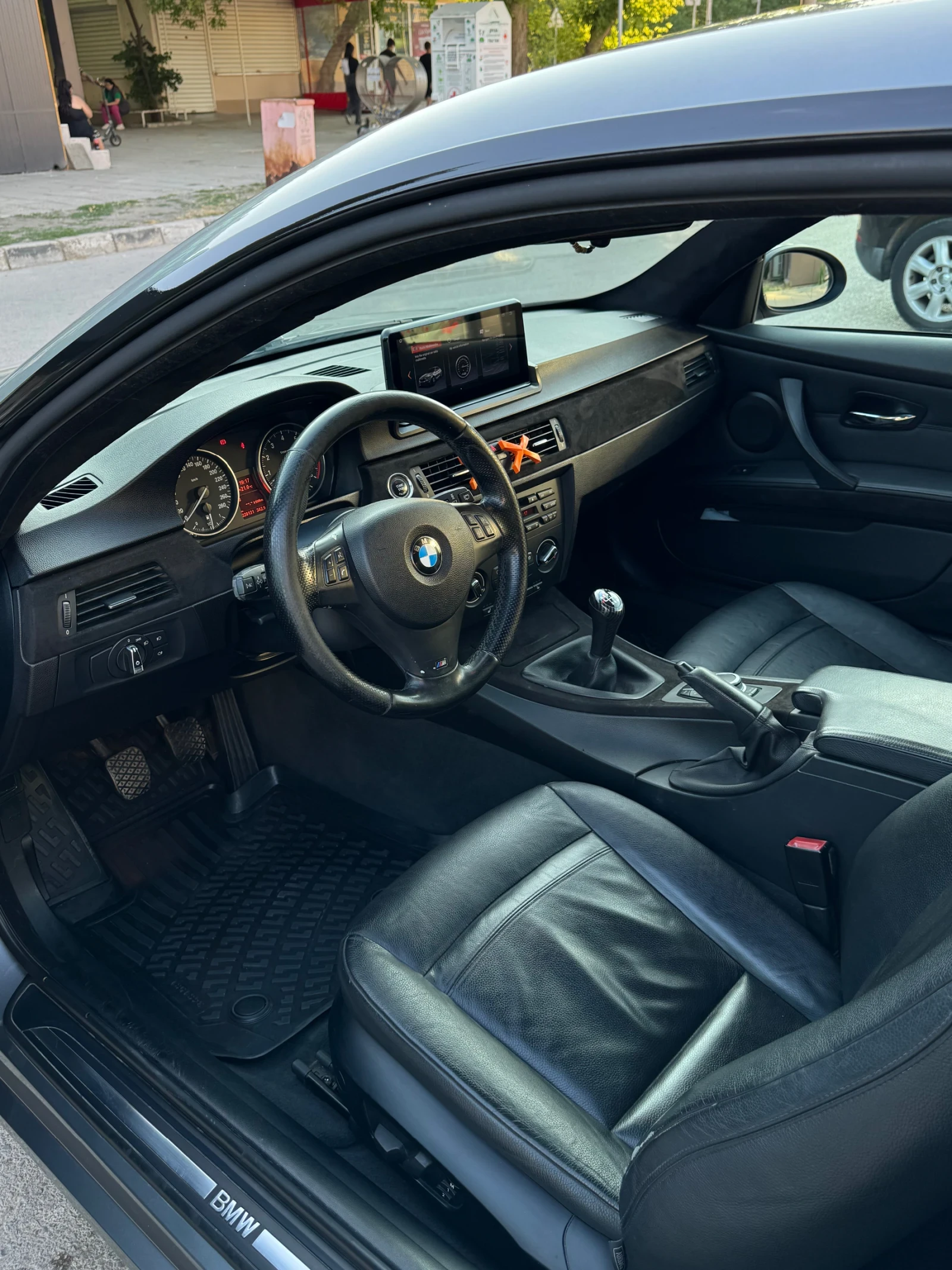 BMW 330, снимка 6 - Автомобили и джипове - 54520204