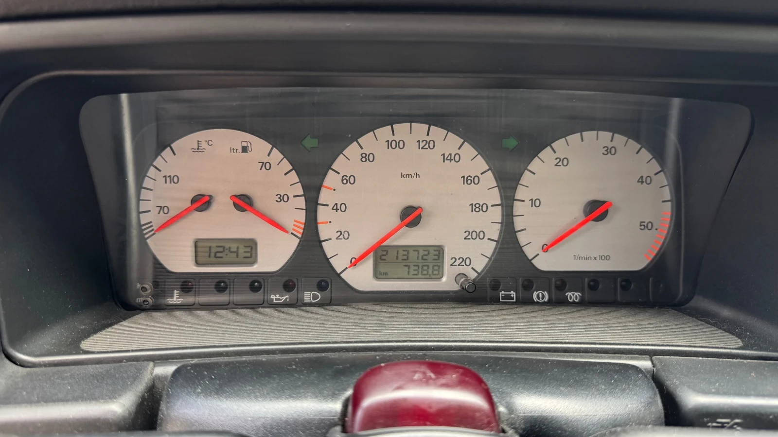 VW Passat, снимка 8 - Автомобили и джипове - 54900618