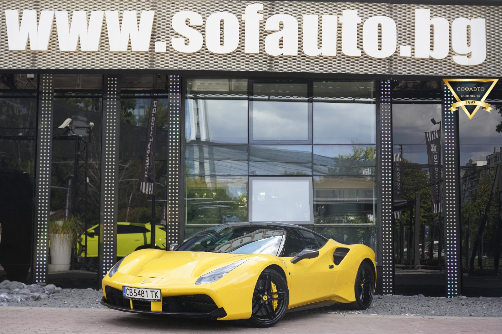 Ferrari 488 GTB 3.9 V8 BiTurbo Carbon Package AKRAPOVIC