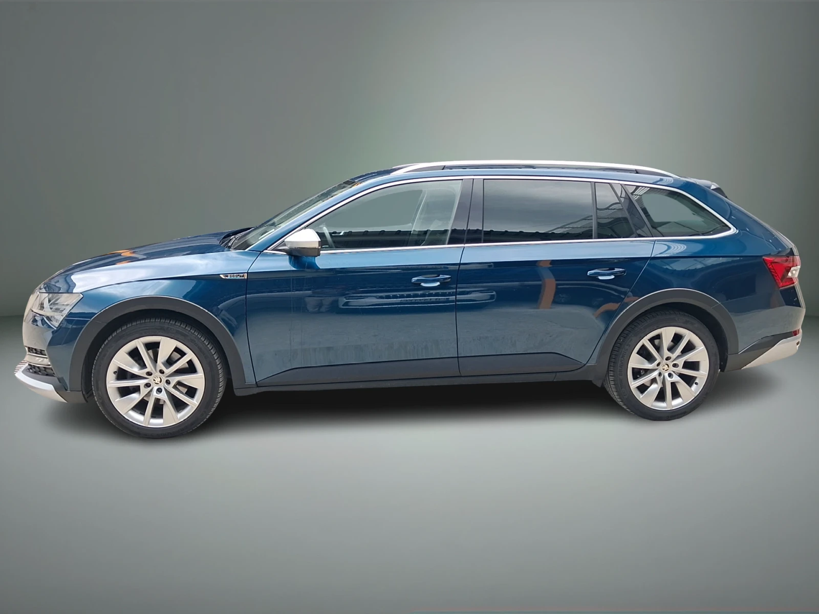 Skoda Superb Комби Скаут 2, 0 TDI, 200 к.с., 7DSG, снимка 2 - Автомобили и джипове - 55562874