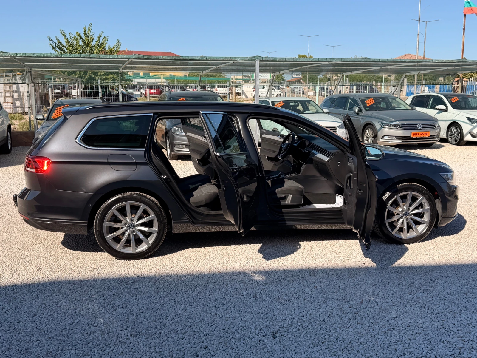 VW Passat 2.0TDI* AUT* 200ks* DIGITAL* 4х4 DISTRONIC* КAMERA, снимка 6 - Автомобили и джипове - 55999242
