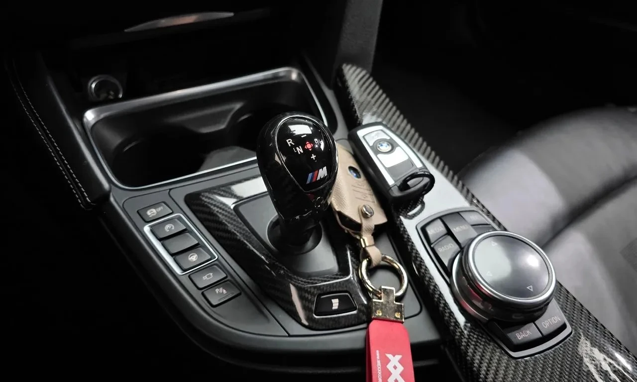 BMW M3 * CARBON * ФИКСИРАНА ЦЕНА ДО БЪЛГАРИЯ* , снимка 9 - Автомобили и джипове - 56119376