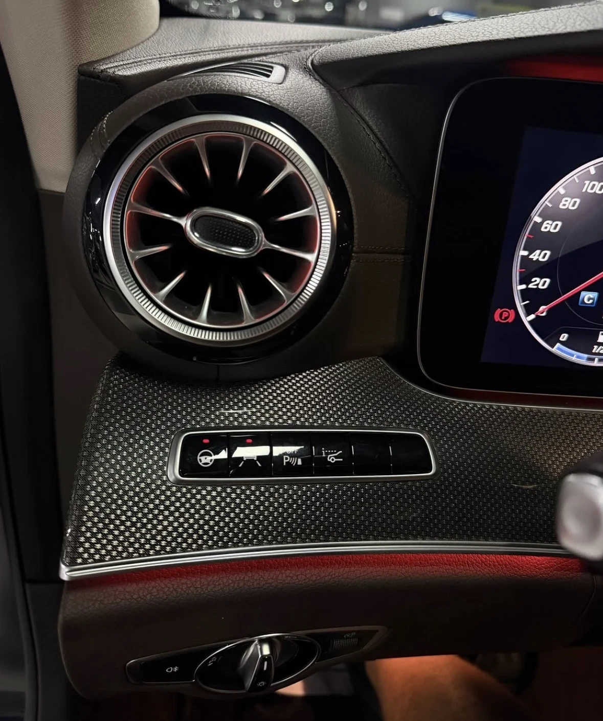 Mercedes-Benz CLS 400 D 4MATIC AMG packet, снимка 8 - Автомобили и джипове - 56153093