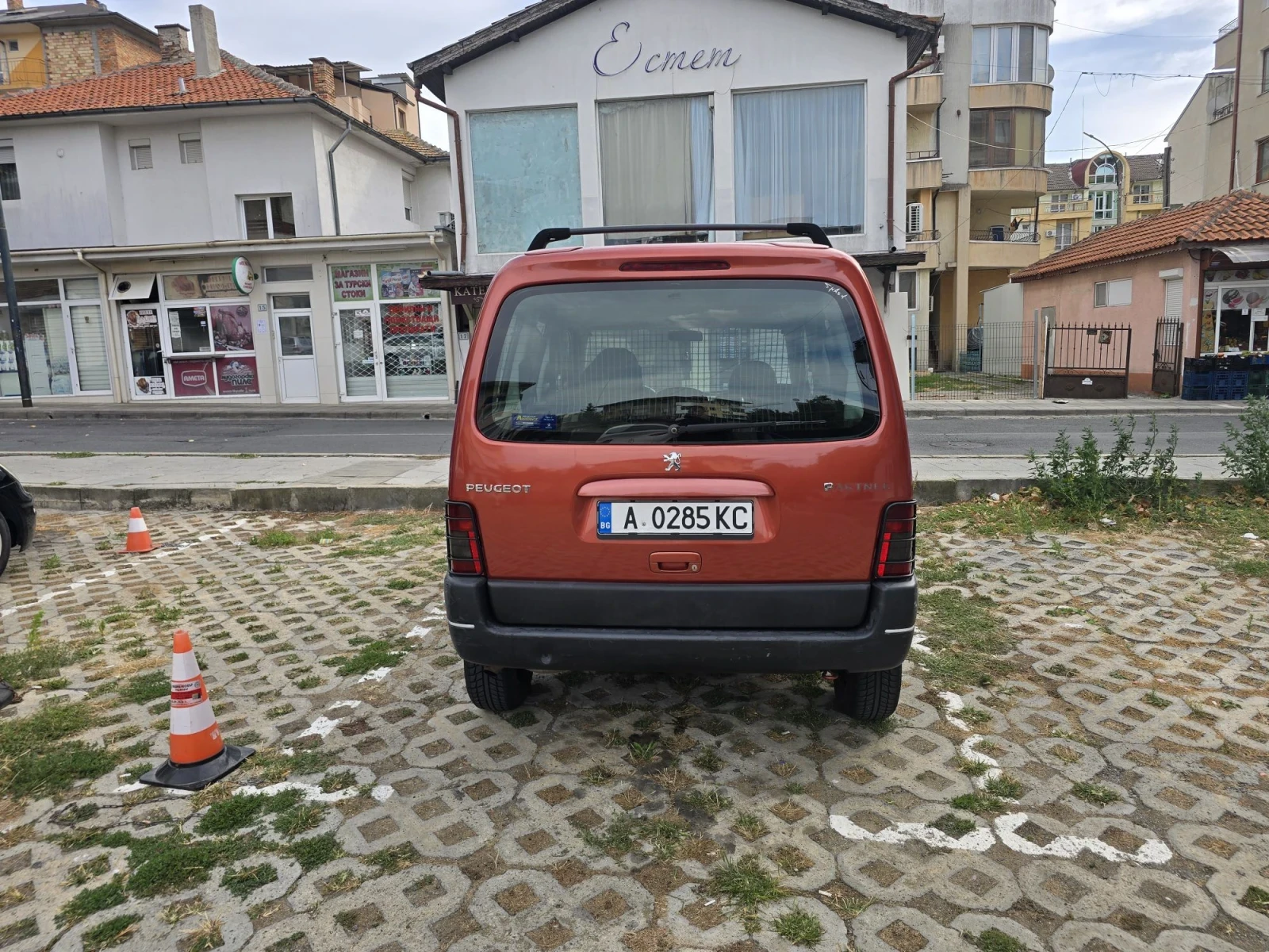 Peugeot Partner 2.0d 90к.с 1 собственик ТОП!, снимка 3 - Автомобили и джипове - 56245282