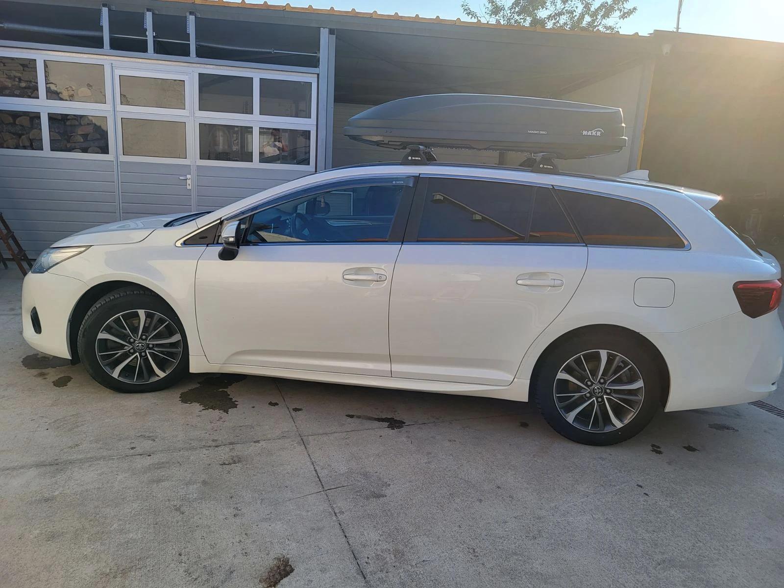Toyota Avensis, снимка 16 - Автомобили и джипове - 56565220