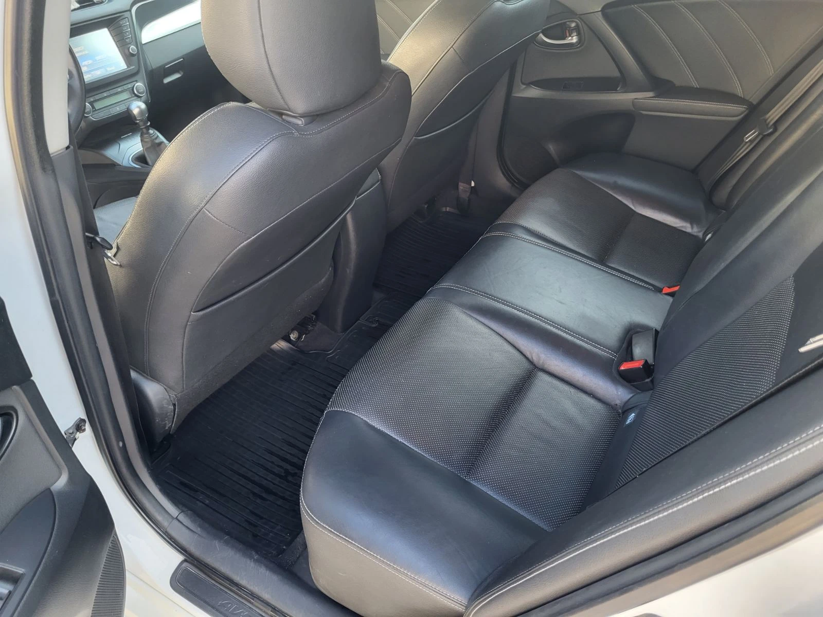 Toyota Avensis, снимка 7 - Автомобили и джипове - 56565220