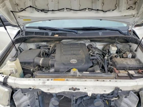 Toyota Sequoia PLATINUM* 5.7* V8* ПОДГРЕВ* КАМЕРА* КЕЙЛЕС, снимка 12