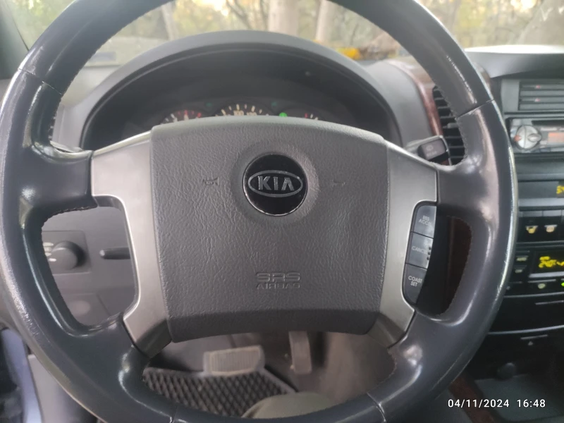 Kia Sorento 2, 5 CRDI, снимка 5 - Автомобили и джипове - 47910490