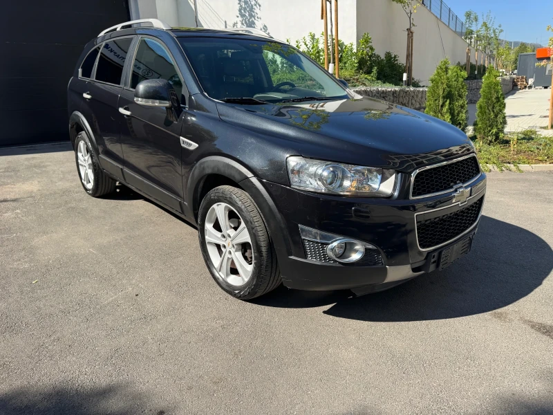 Chevrolet Captiva 81800km* 6+ 1m* 2.2d 4x4 184kc* КОЖА* КАМЕРА* ТОП, снимка 2 - Автомобили и джипове - 51577838