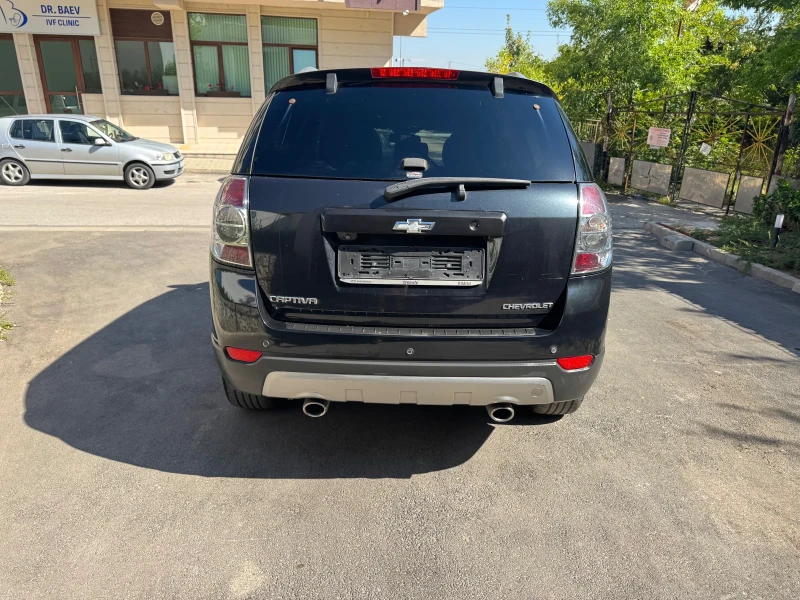 Chevrolet Captiva 81800km* 6+ 1m* 2.2d 4x4 184kc* КОЖА* КАМЕРА* ТОП, снимка 11 - Автомобили и джипове - 51577838