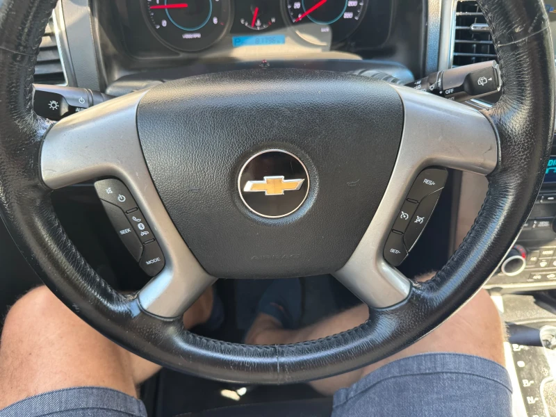 Chevrolet Captiva 81800km* 6+ 1m* 2.2d 4x4 184kc* КОЖА* КАМЕРА* ТОП, снимка 5 - Автомобили и джипове - 51577838