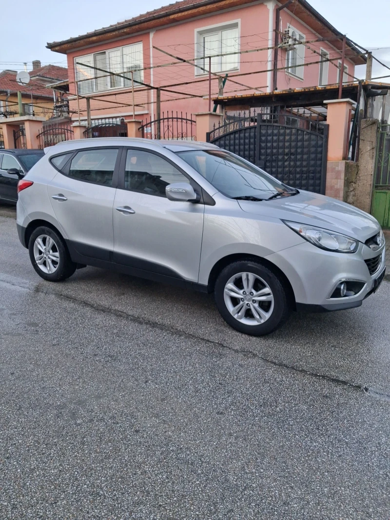 Hyundai IX35 2.0 CRDI ШЕСТ СКОРОСТИ, снимка 5 - Автомобили и джипове - 53528425