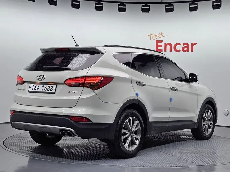 Hyundai Santa fe (E-Vgt) 2.0 2Wd Premium, снимка 2 - Автомобили и джипове - 55895910