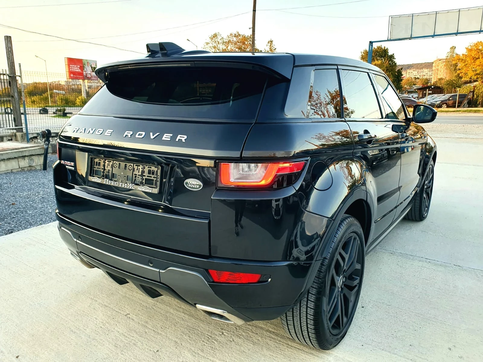 Land Rover Range Rover Evoque 2.0 Sd4 HSE R-Dynamic Black Pack - изображение 4