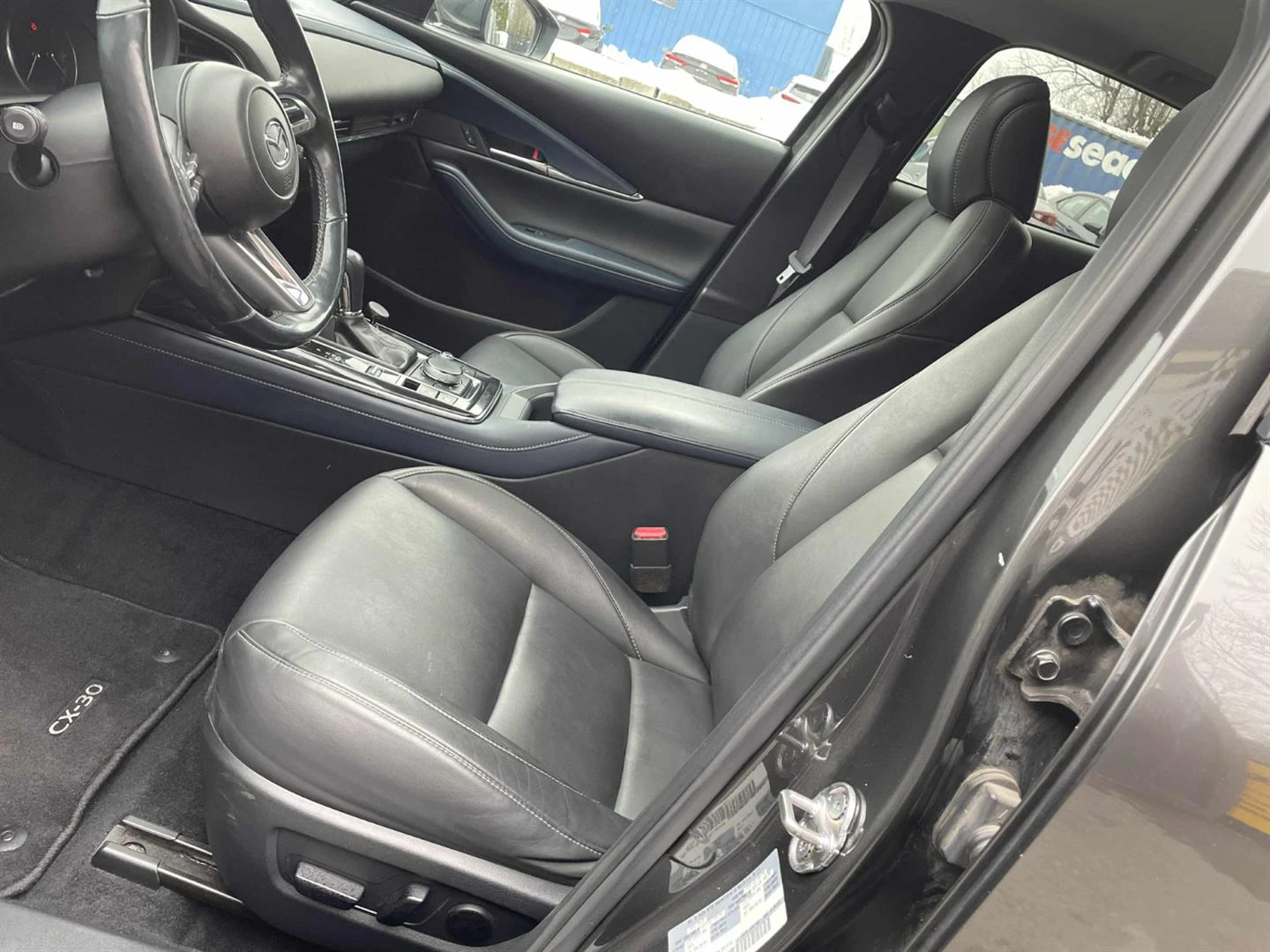 Mazda CX-30 ПОДГРЕВ* КАМЕРА* ШИБИДАХ* МЪРТВА ТОЧКА* КЕЙЛЕС - изображение 8