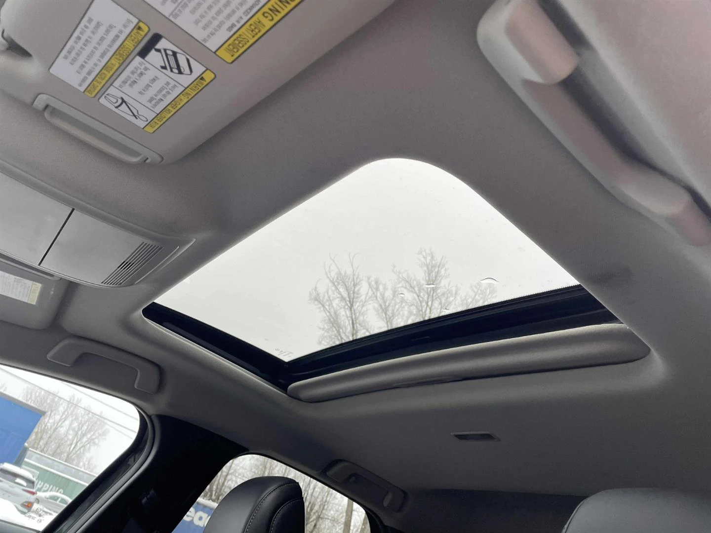 Mazda CX-30 ПОДГРЕВ* КАМЕРА* ШИБИДАХ* МЪРТВА ТОЧКА* КЕЙЛЕС - изображение 9