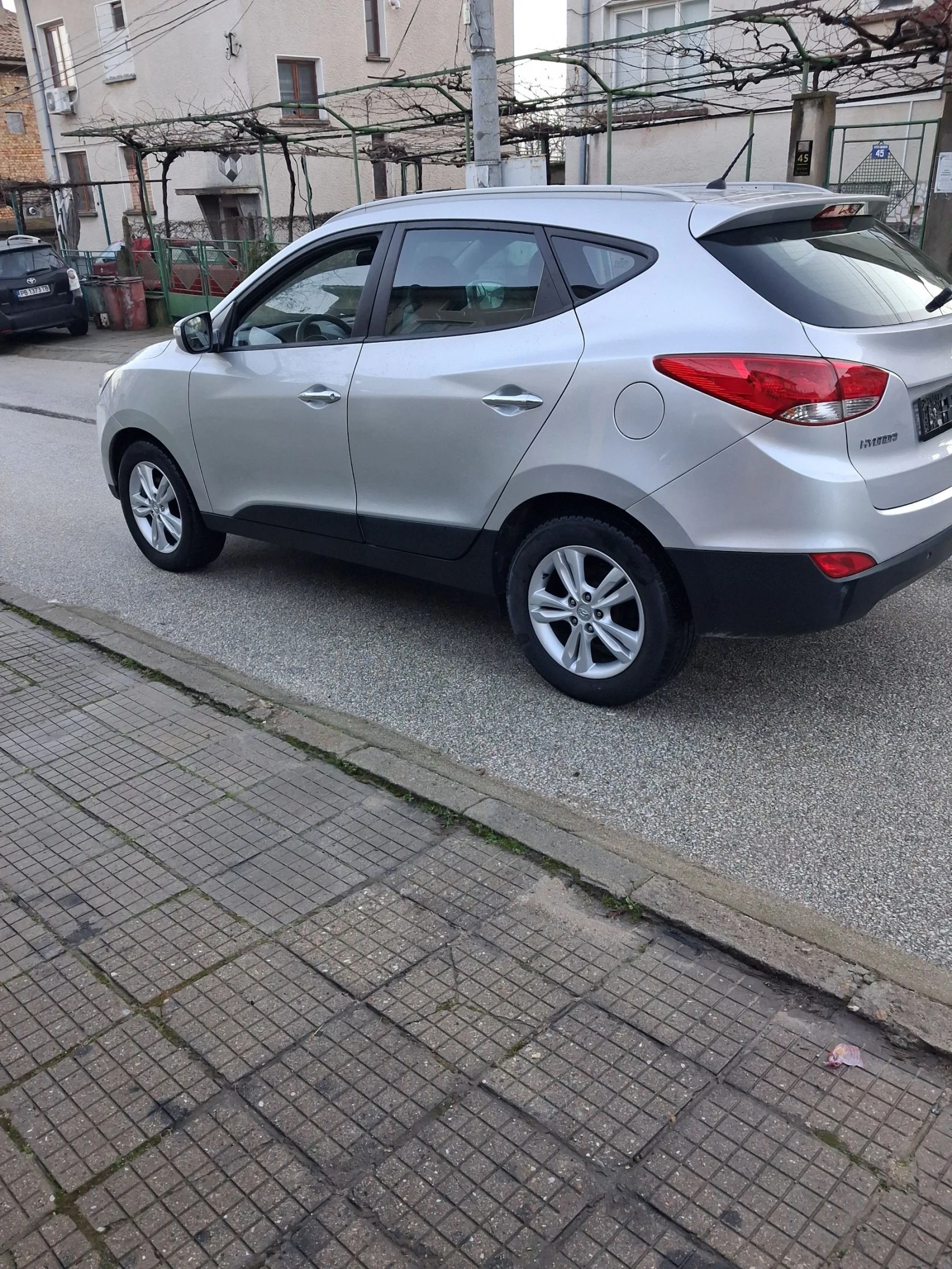 Hyundai IX35 2.0 CRDI ���� �������� | Mobile.bg � ����������� 8