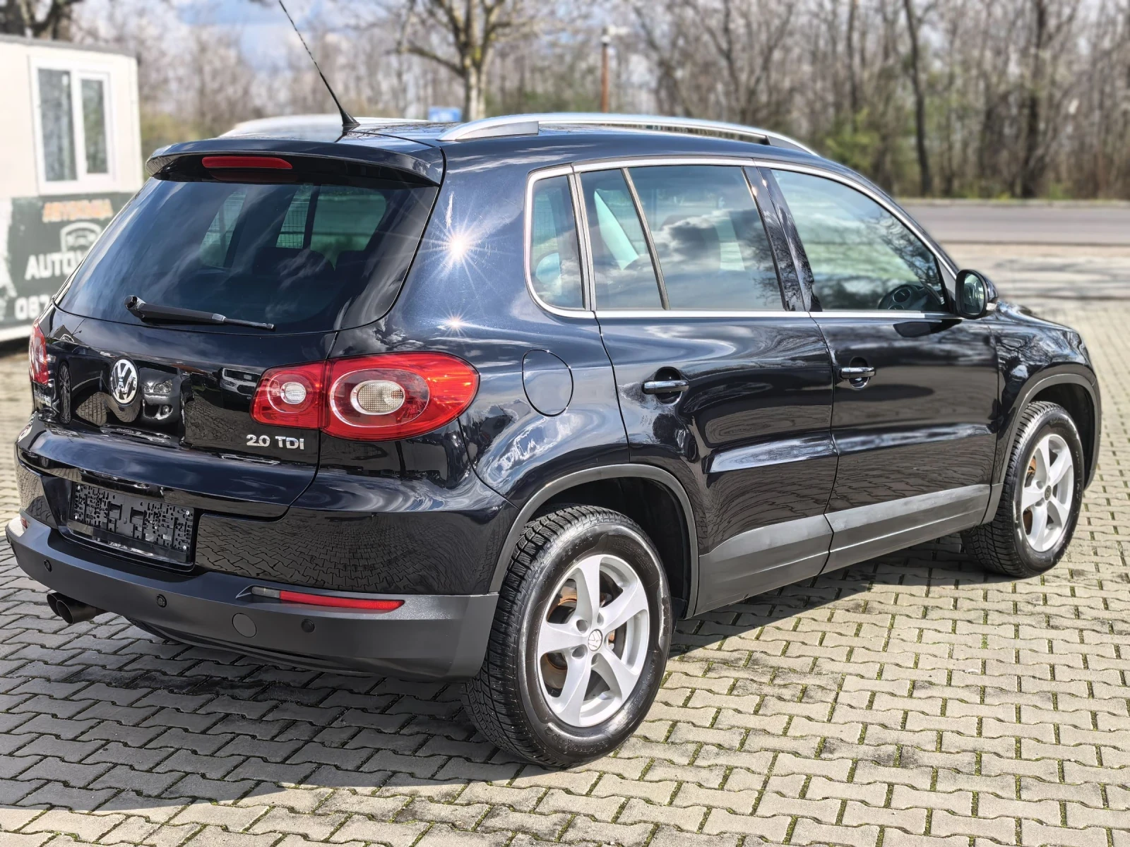 VW Tiguan 137440км!!! 2.0тди 140кс 4х4 , снимка 6 - Автомобили и джипове - 54081827