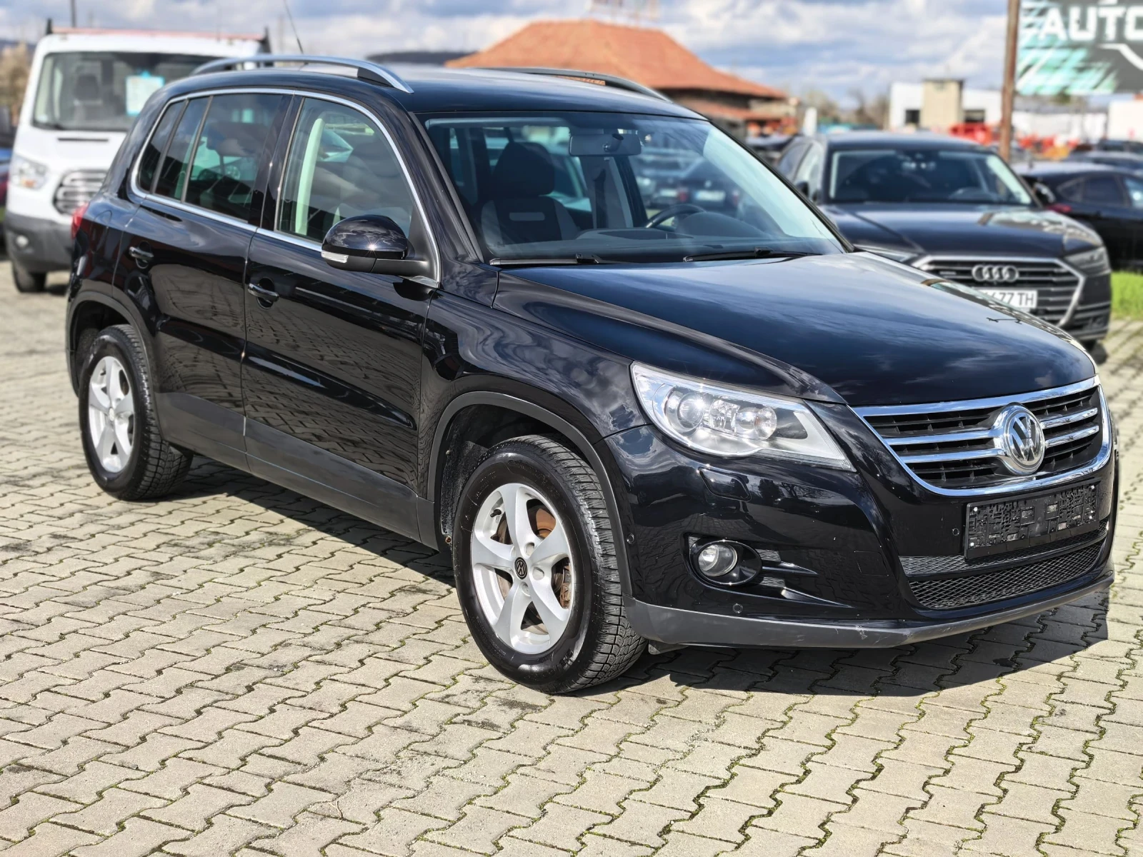 VW Tiguan 137440км!!! 2.0тди 140кс 4х4 , снимка 8 - Автомобили и джипове - 54081827