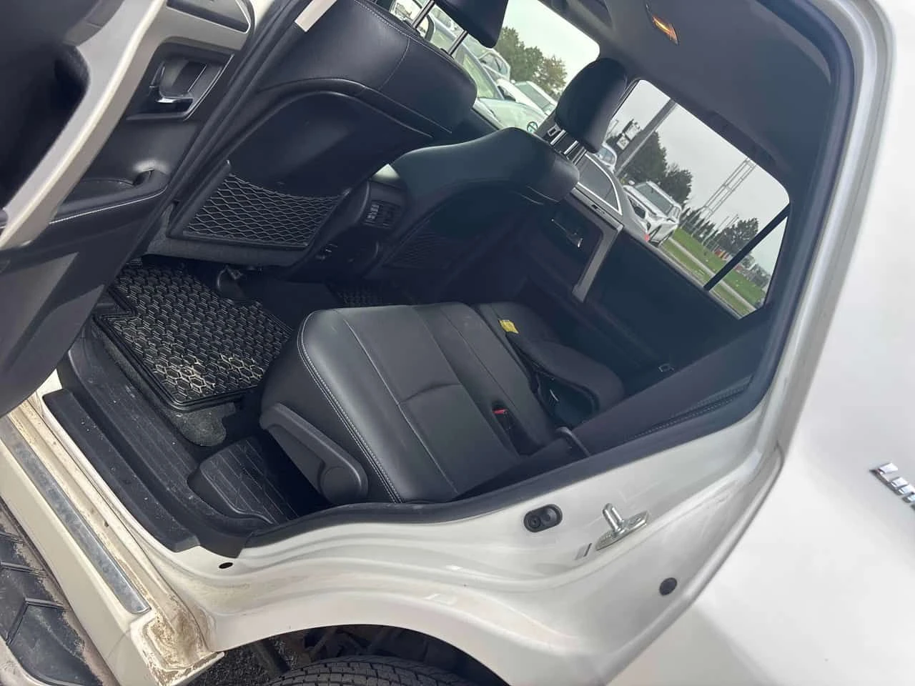 Toyota 4runner * 4WD * 2 КЛЮЧА* ПАНО* ПОДГРЕВ* КЕЙЛЕСС* , снимка 10 - Автомобили и джипове - 54299649