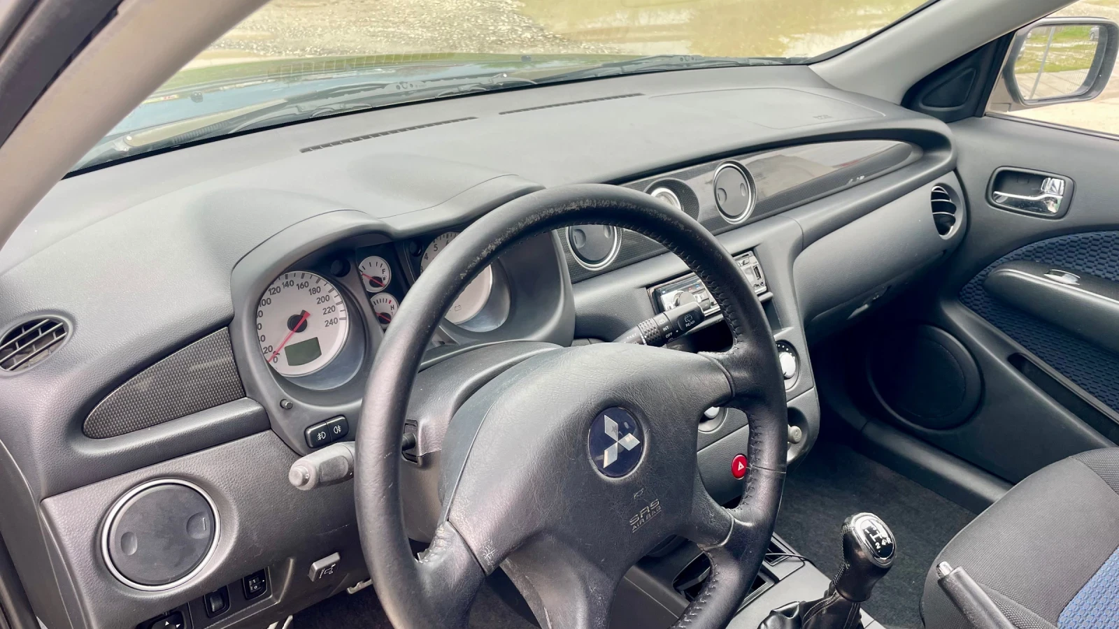 Mitsubishi Outlander 4х4 2.4i БЕНЗИН/ГАЗ, снимка 7 - Автомобили и джипове - 54380062