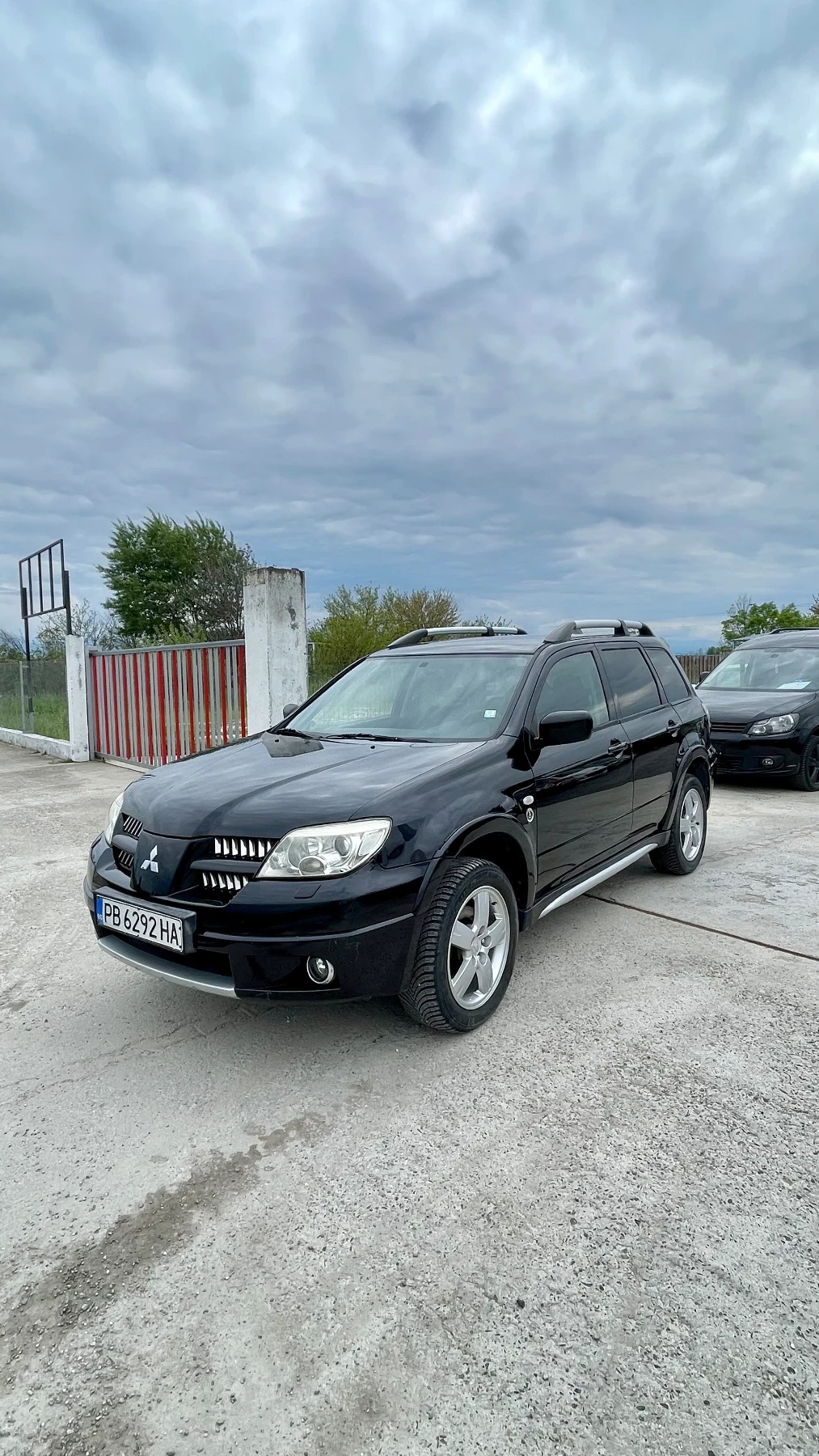 Mitsubishi Outlander 4х4 2.4i БЕНЗИН/ГАЗ, снимка 2 - Автомобили и джипове - 54380062