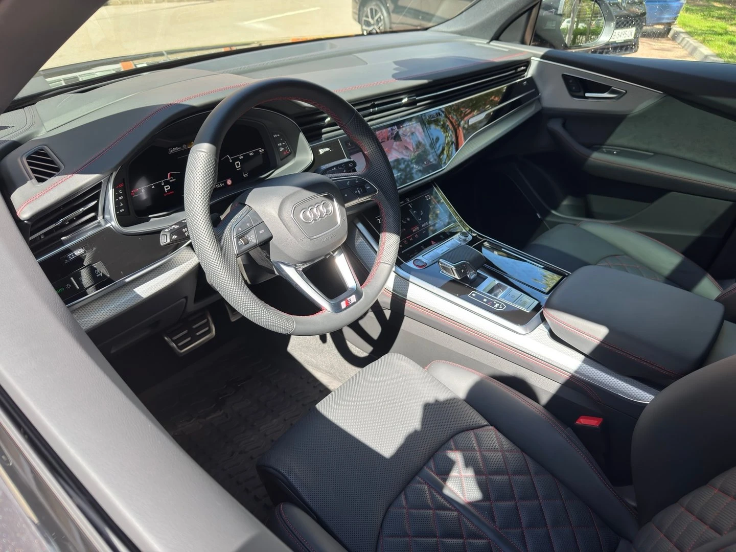 Audi SQ8, снимка 7 - Автомобили и джипове - 56269638