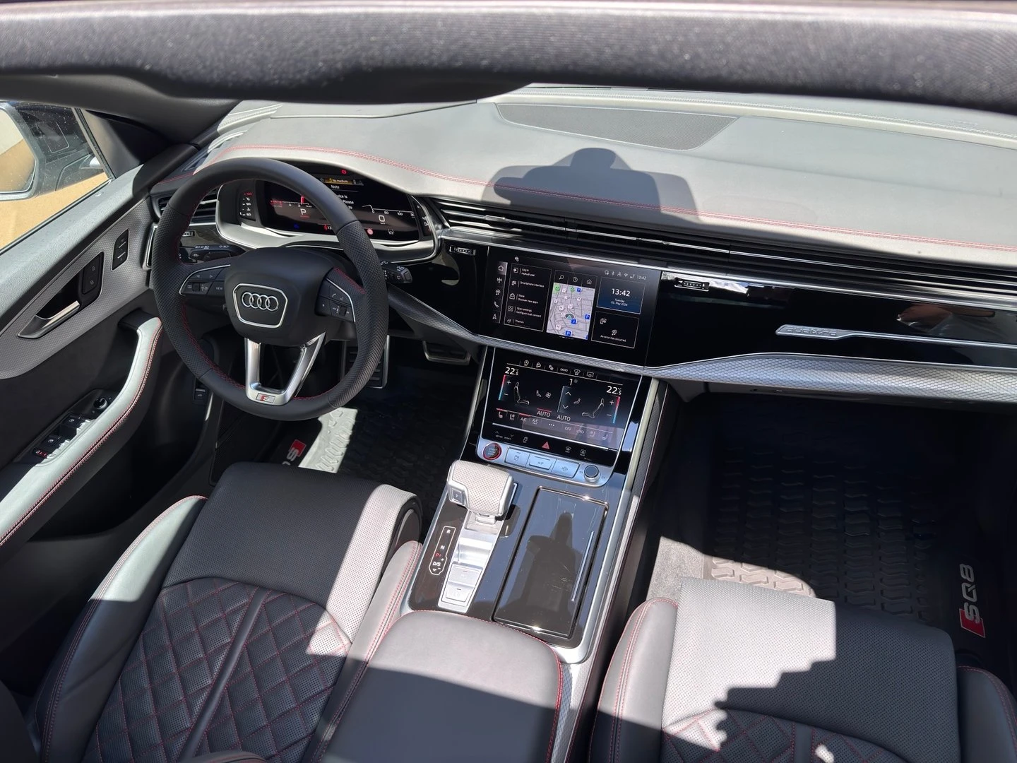 Audi SQ8, снимка 12 - Автомобили и джипове - 56269638