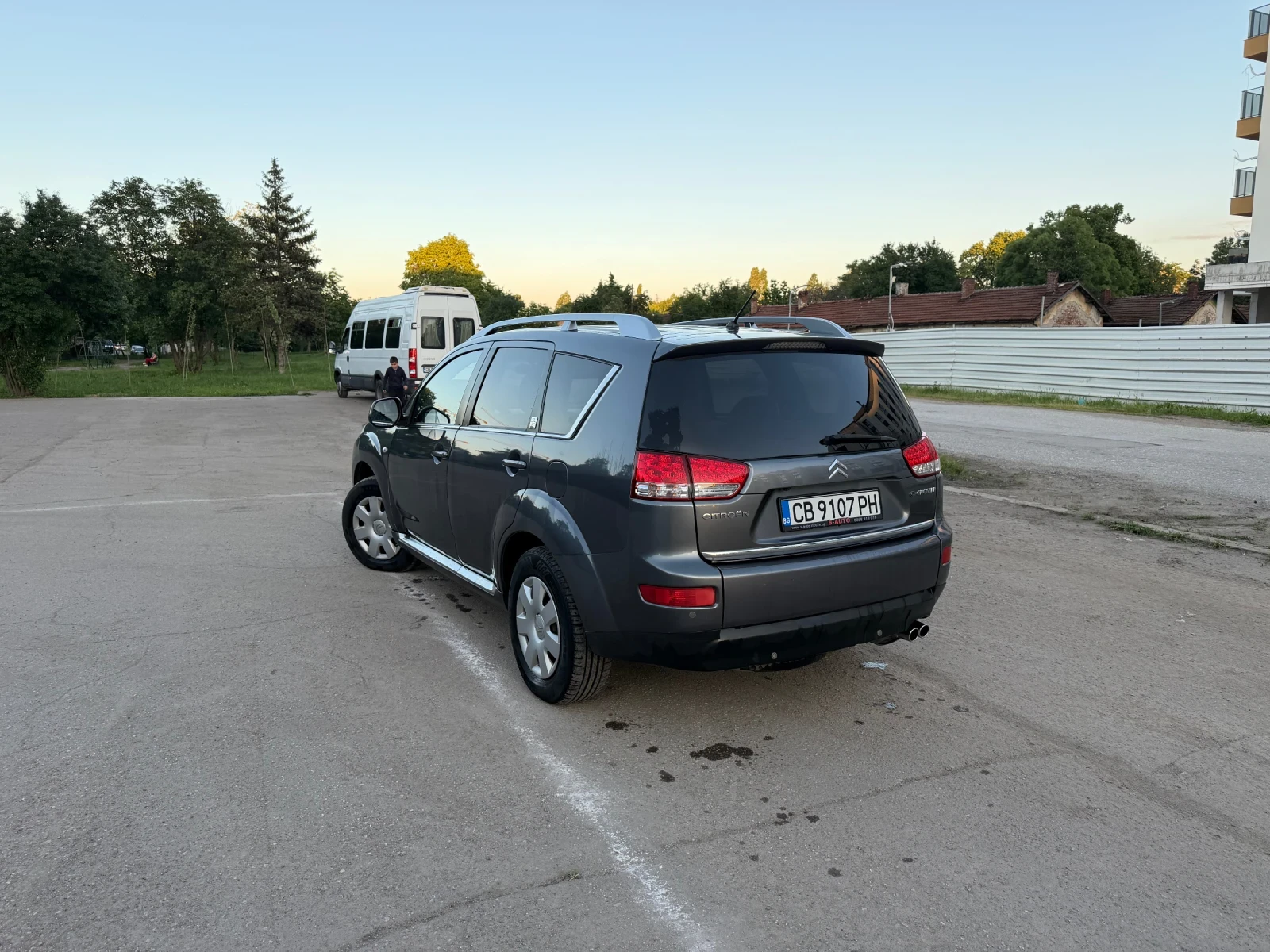 Citroen C-Crosser 2.2HDI, снимка 6 - Автомобили и джипове - 54735151