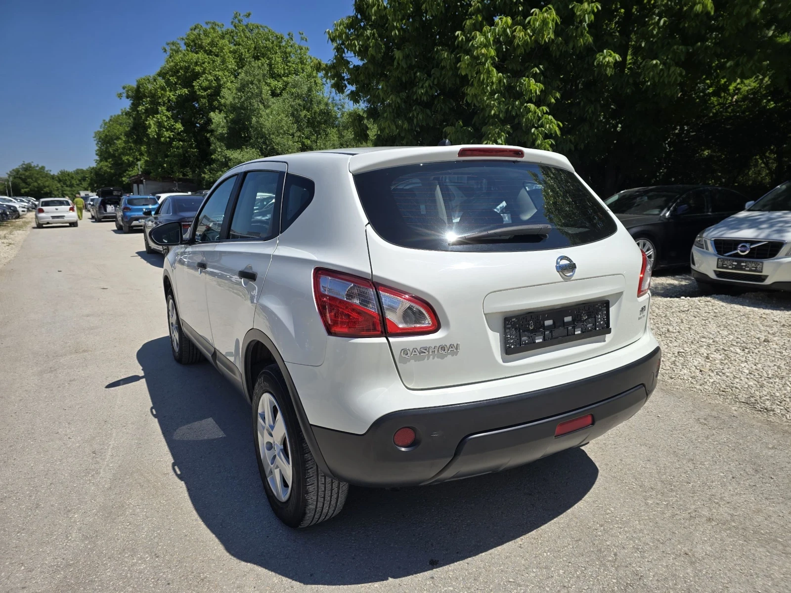 Nissan Qashqai 1.5dci 116к.с Топ състояние , снимка 3 - Автомобили и джипове - 54725182