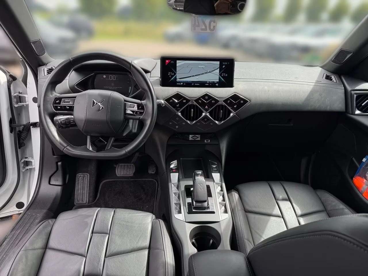 DS DS 3 Crossback E-TENSE/136HP/CAM/NAVI/LED/DIGI/KLESS/548q, снимка 8 - Автомобили и джипове - 55475835