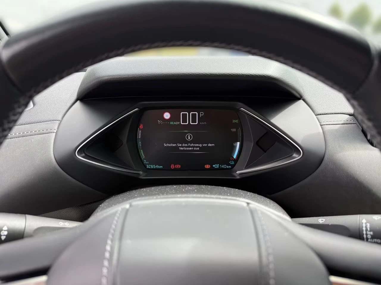 DS DS 3 Crossback E-TENSE/136HP/CAM/NAVI/LED/DIGI/KLESS/548q, снимка 9 - Автомобили и джипове - 55475835