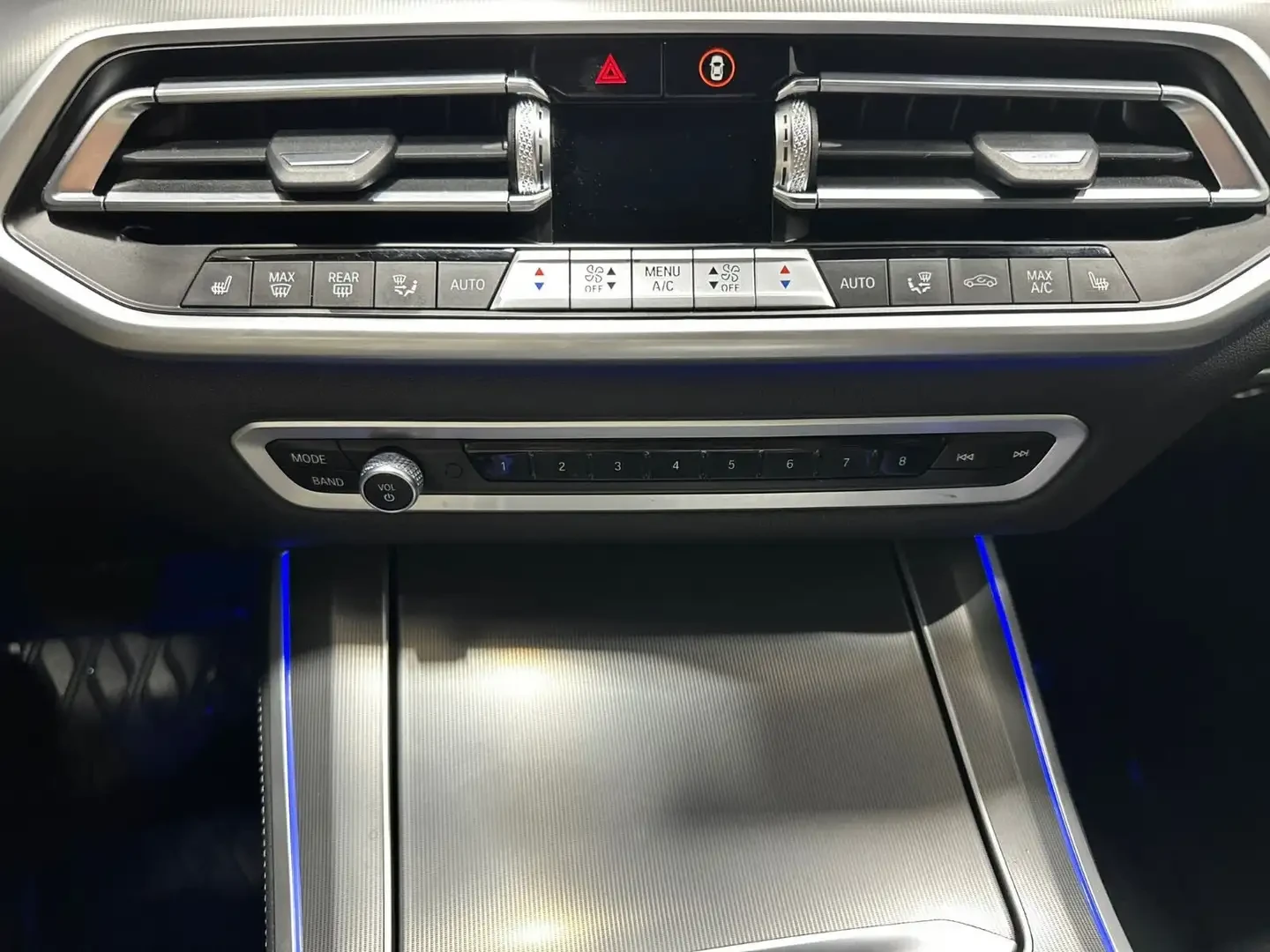 BMW X5 360КАМЕРА* LANE* ASSIST* ПАНОРАМА* КЕЙЛЕС* , снимка 10 - Автомобили и джипове - 55605000