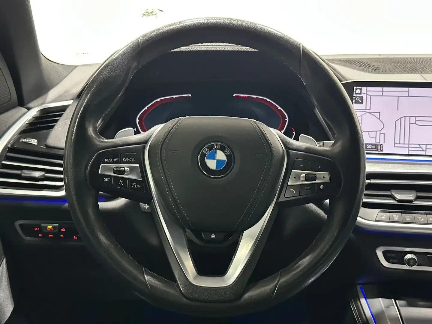 BMW X5 360КАМЕРА* LANE* ASSIST* ПАНОРАМА* КЕЙЛЕС* , снимка 8 - Автомобили и джипове - 55605000