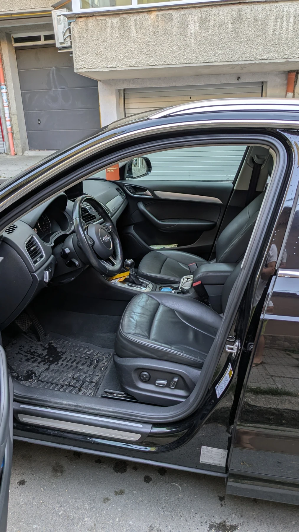 Audi Q3 2.0 TFSI / 6 степенна кутия, снимка 10 - Автомобили и джипове - 55618657