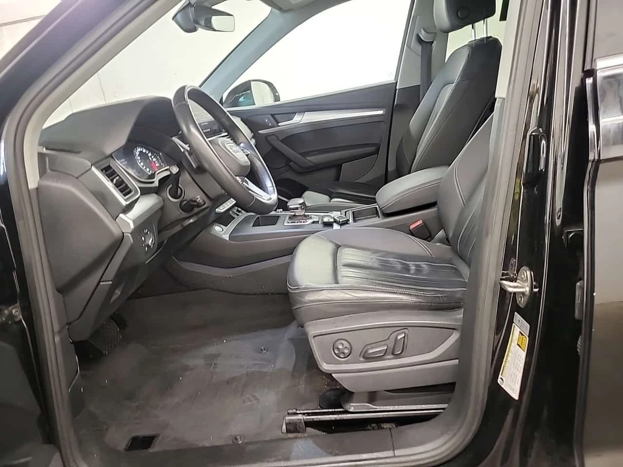 Audi Q5 * KOMFORT * CARFAX * ОПЦИЯ ЗА ФИНАНСИРАНЕ * , снимка 5 - Автомобили и джипове - 55785479