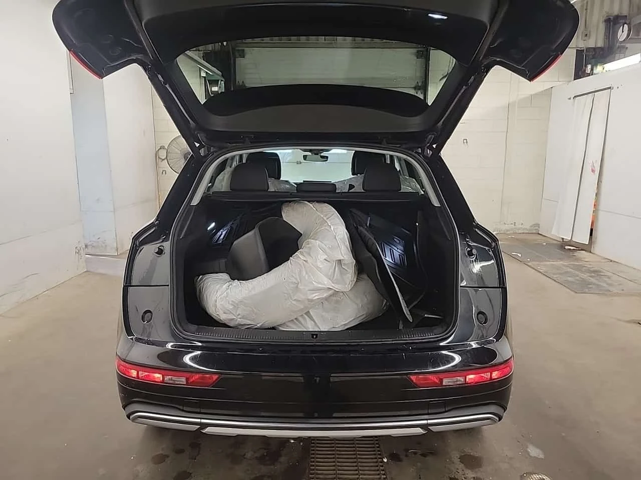 Audi Q5 * KOMFORT * CARFAX * ОПЦИЯ ЗА ФИНАНСИРАНЕ * , снимка 13 - Автомобили и джипове - 55785479