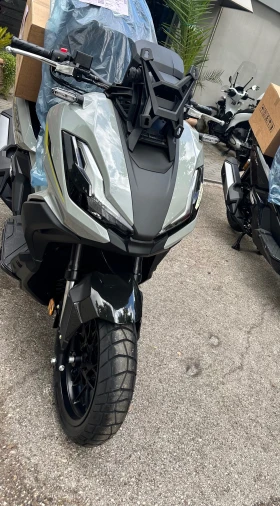 Honda X-ADV 350 Special Edition НОВ!!! 0км., снимка 2
