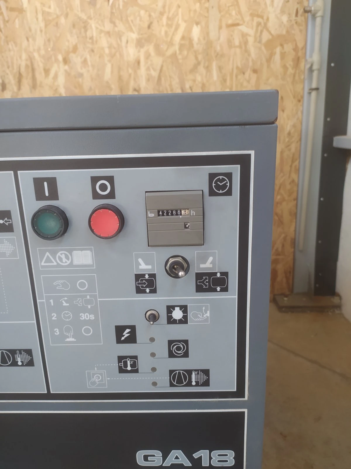 Компресори Atlas Copco GA18, снимка 5 - Индустриална техника - 54146571