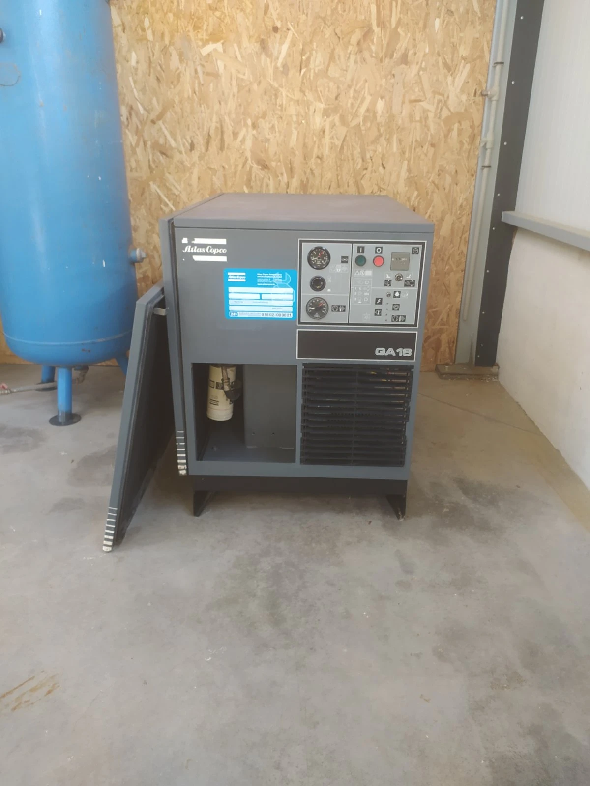 Компресори Atlas Copco GA18, снимка 6 - Индустриална техника - 54146571