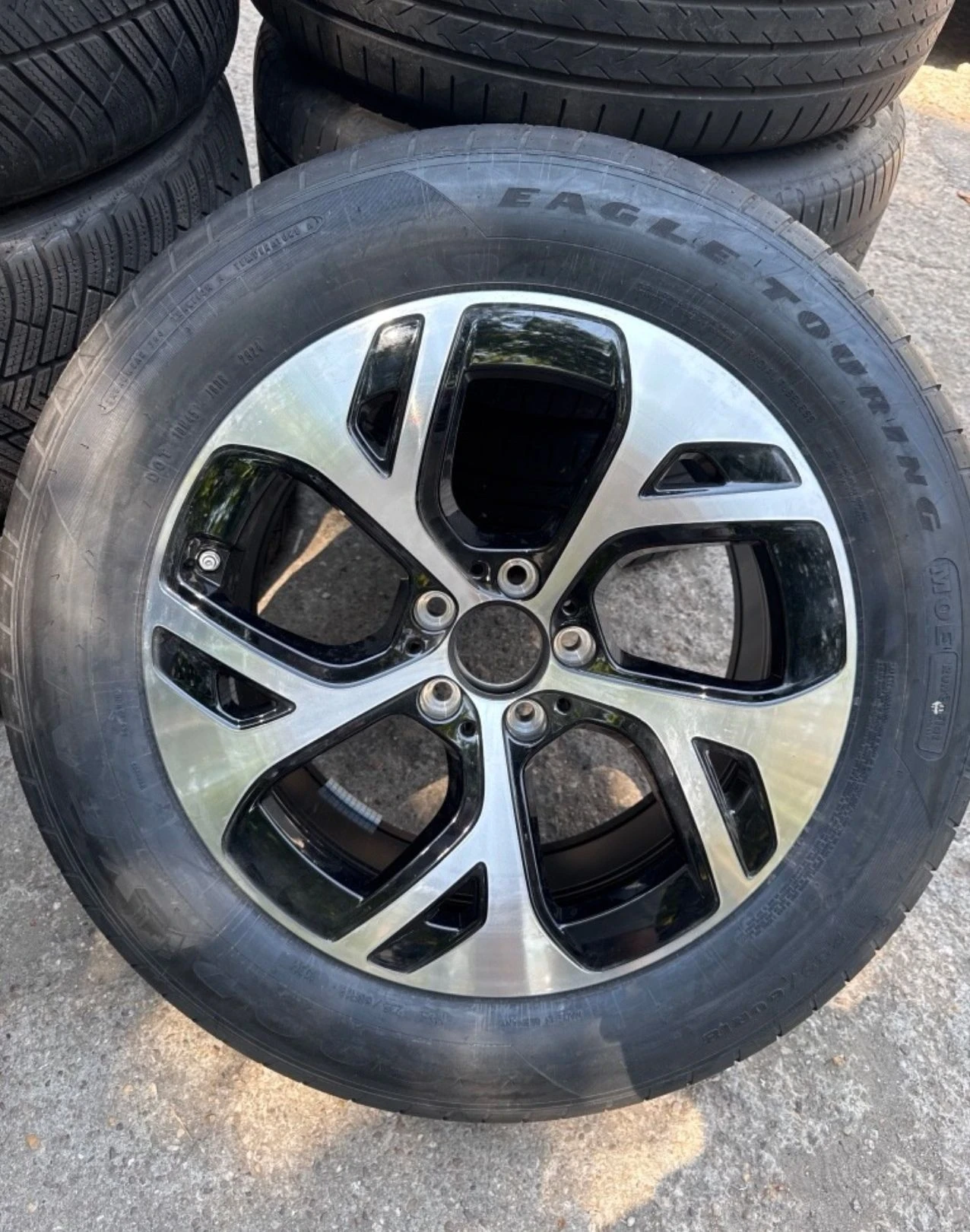 Гуми с джанти Goodyear 235/60R18, снимка 4 - Гуми и джанти - 55845540