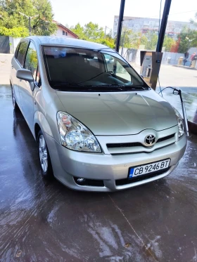 Toyota Corolla verso 2.2 D4D 136k.c 6ск., снимка 1