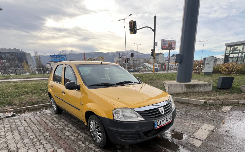 Dacia Logan, снимка 8 - Автомобили и джипове - 43384109